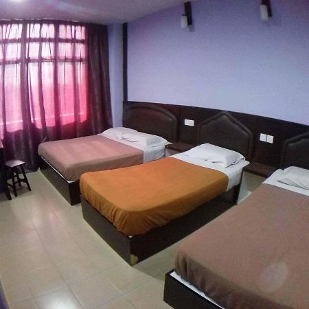The Uni Garden Hotel Skudai Buitenkant foto