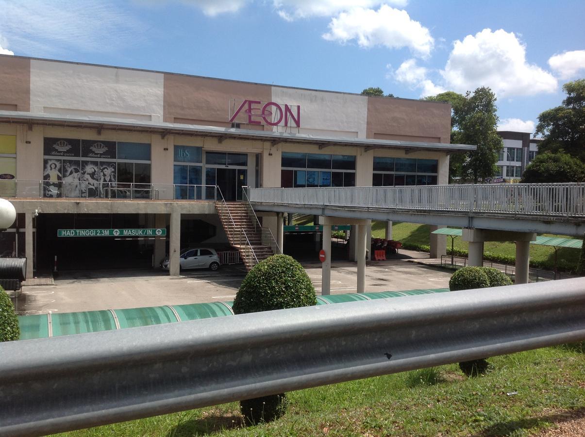 The Uni Garden Hotel Skudai Buitenkant foto